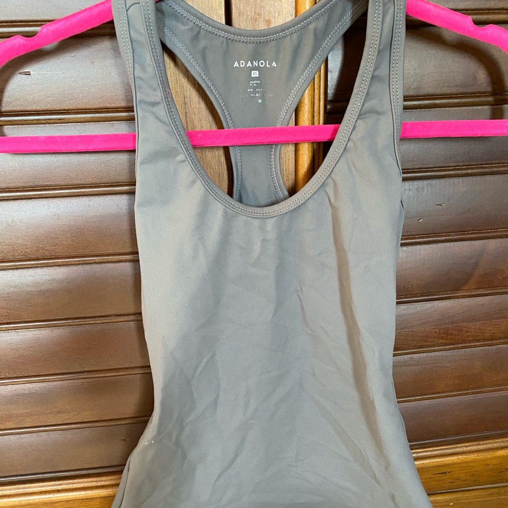 Workout tank top